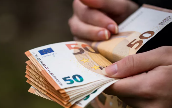 1.000 ευρώ σε άνεργους: Πότε πληρώνεστε - Τι ισχύει με το ερωτηματολόγιο