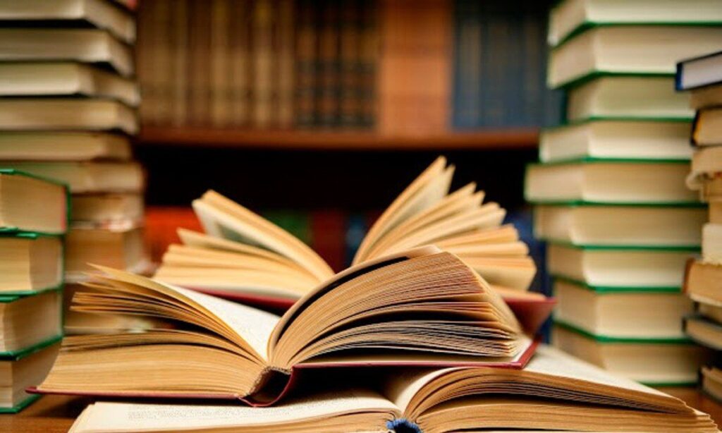 ΔΥΠΑ: Ξεκινούν οι αιτήσεις για τα voucher βιβλίων - Οι δικαιούχοι