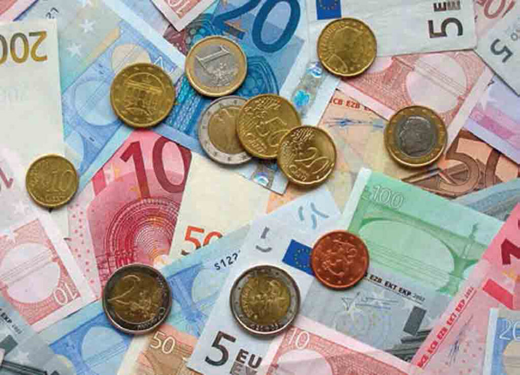 Επίδομα 600 ευρώ απευθείας στο ΙΒΑΝ - Λήγει η αίτηση ΕΔΩ