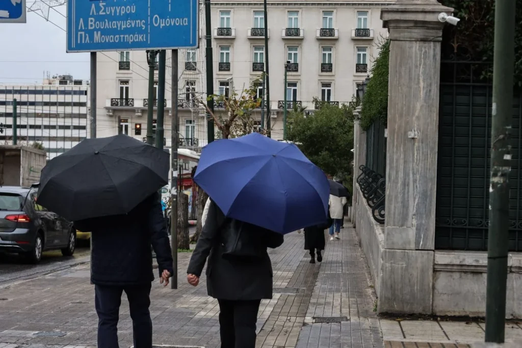 Live εικόνα: Προσοχή στην Αθήνα σήμερα - Κακοκαιρία με καταιγίδες και χαλάζι