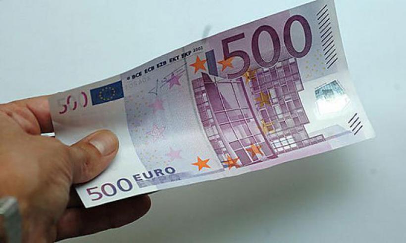 Τέλος η πληρωμή με μετρητά άνω των 500 ευρώ