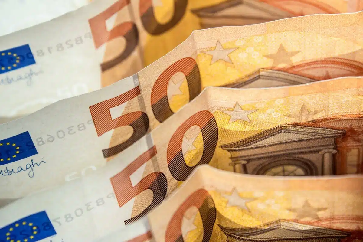 Συντάξεις: Ποιοι θα δουν αύξηση έως 872 ευρώ - Πότε η πληρωμή