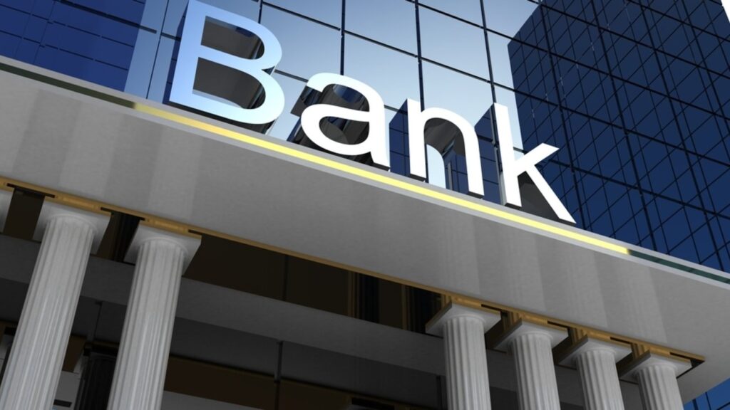 Πανικός με τις τράπεζες: Πότε και για πόσο κλείνουν