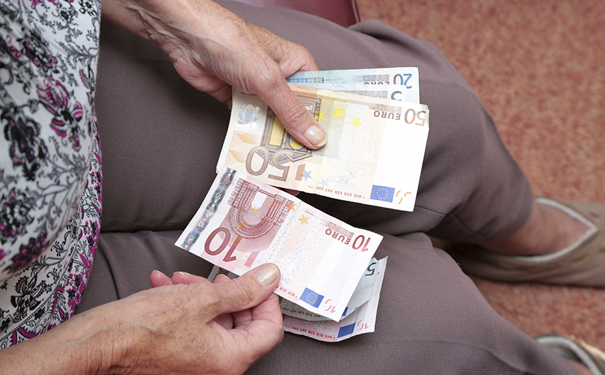 Συντάξεις: Πότε παίρνετε έξτρα ευρώ αν έχετε τόση σύνταξη