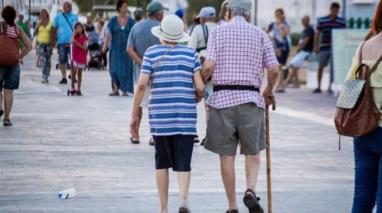 Συνταξιούχοι: Πότε ξεκινά ο κοινωνικός τουρισμός - Οι δικαιούχοι